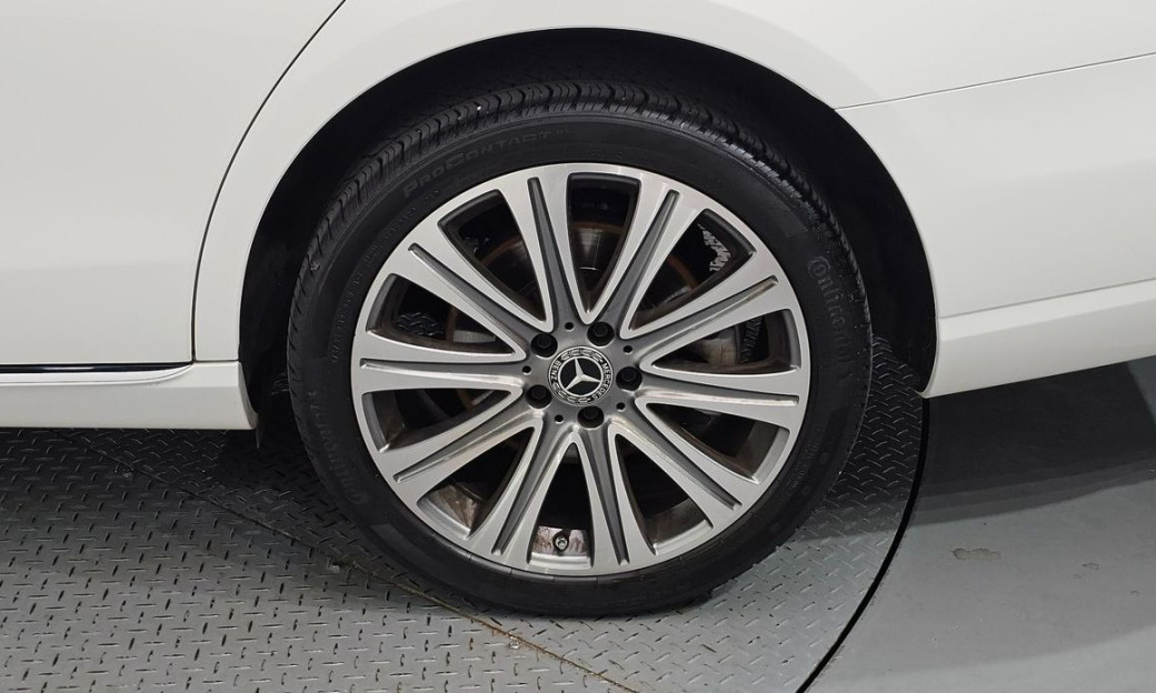 Mercedes-Benz E-Class E350 4MATIC Exclusive, 2023
