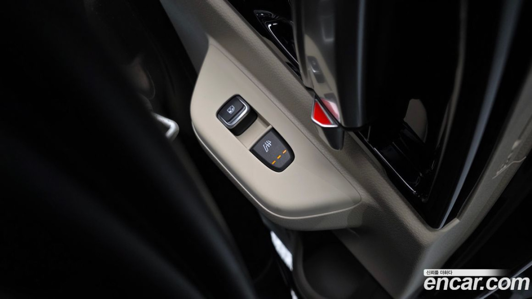 Kia Carnival 9-Seater Gravity, 2025
