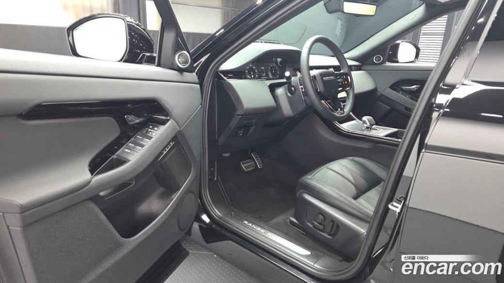 Land Rover Range Rover Evoque P250 Dynamic SE, 2025