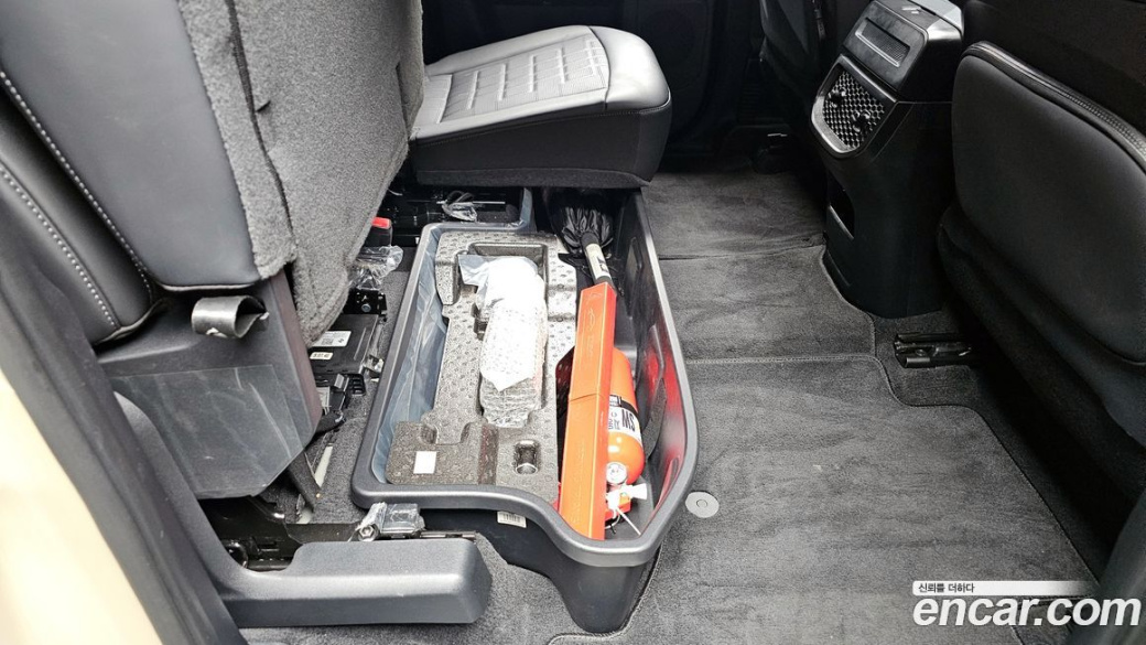 Kia Tasman 2.5T Gasoline 4WD, 2026