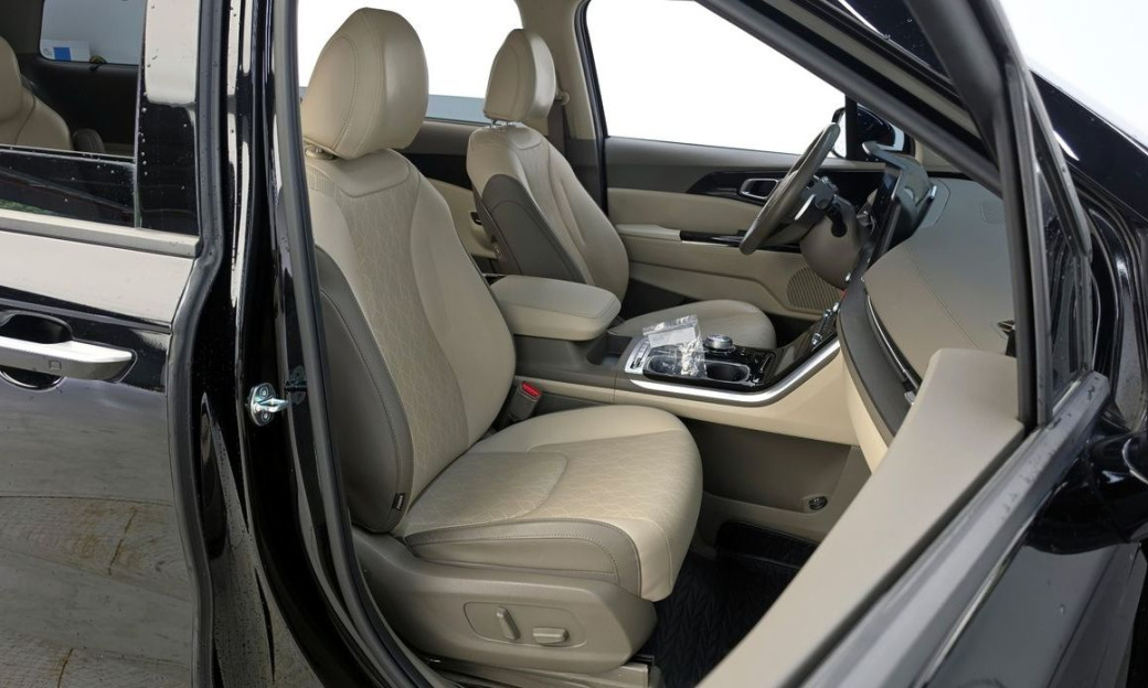 Kia Carnival 9-Seater Noblesse, 2023