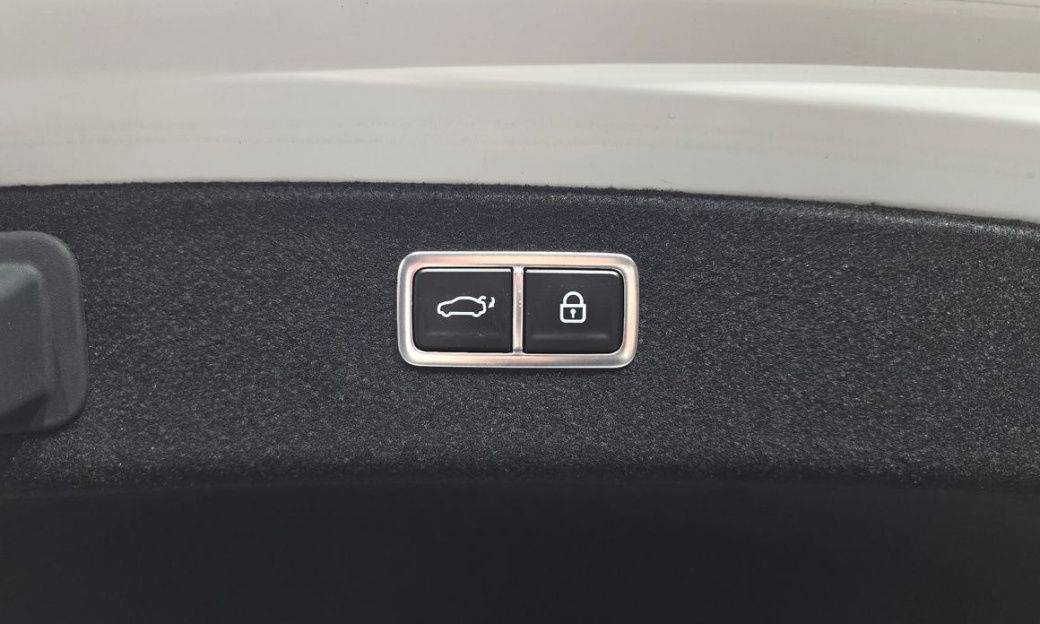 Genesis G80 Gasoline 2.5 Turbo AWD, 2025