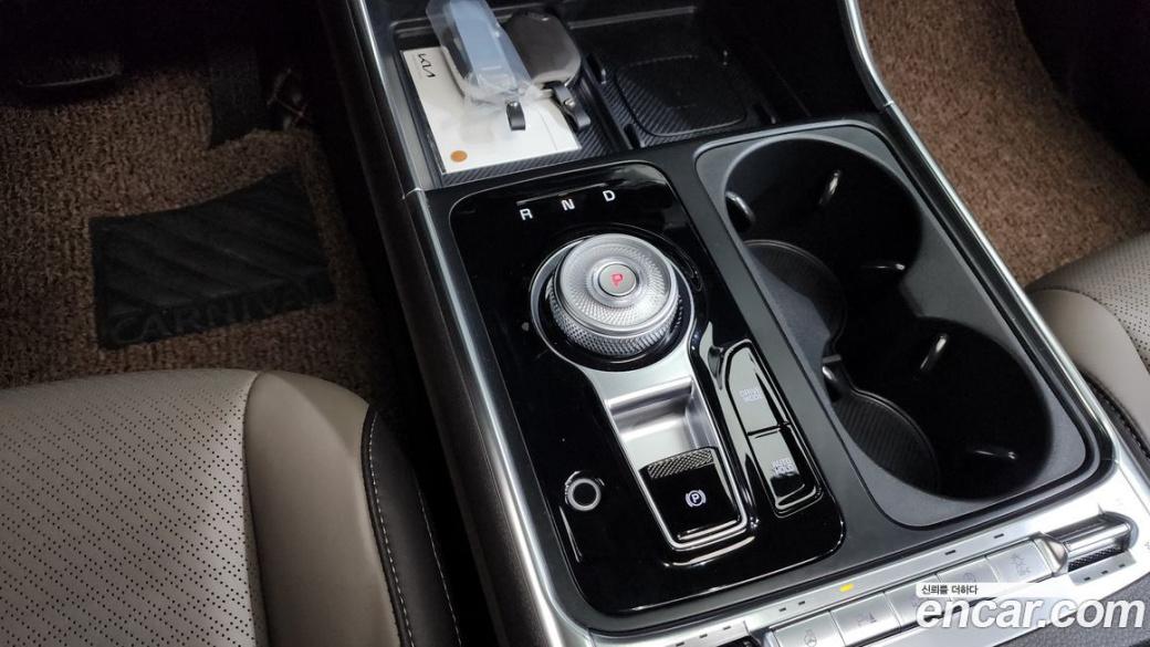 Kia Carnival 7-Seater Gravity, 2025