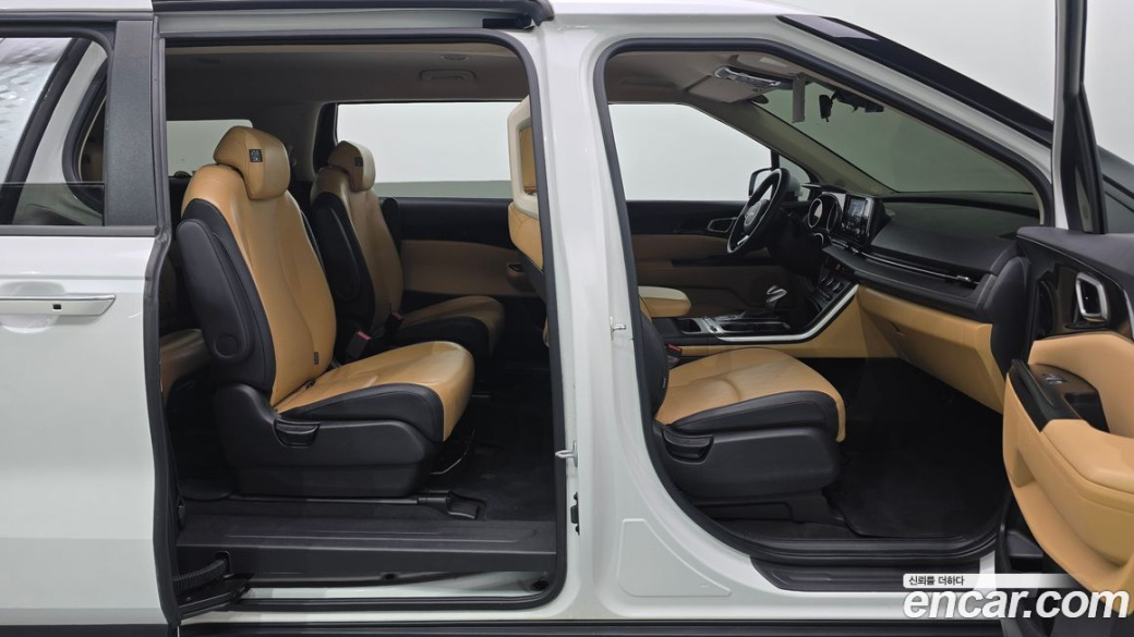 Kia Carnival 9-Seater Prestige, 2023