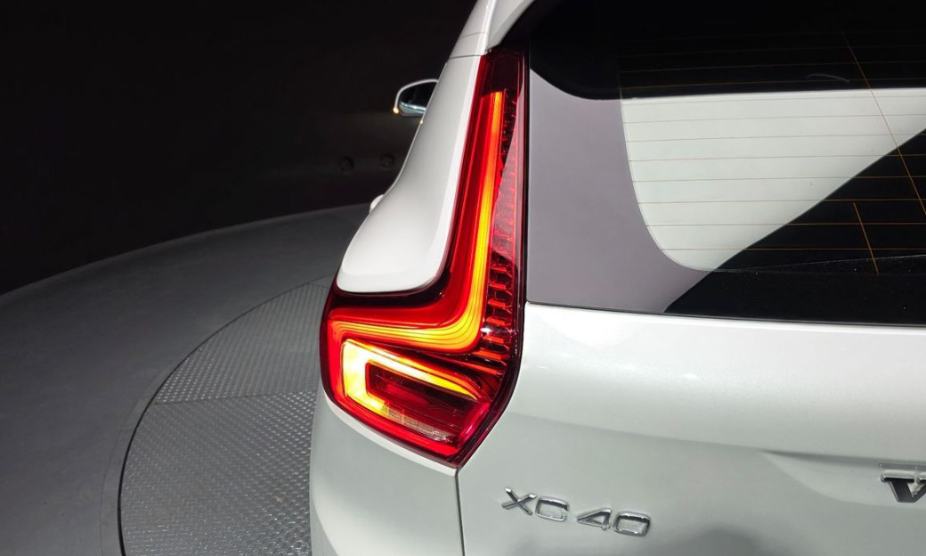 Volvo XC40 B4 Ultra Bright, 2026