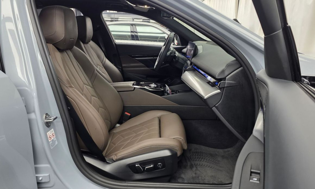 BMW 5-Series 520i M Sport, 2024