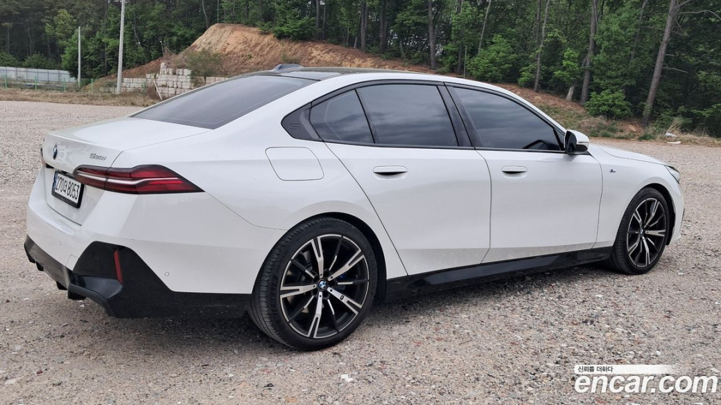 BMW 5-Series 530i xDrive M Sport, 2024