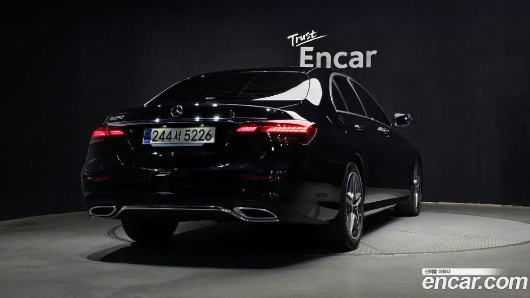 Mercedes-Benz E-Class E250 AMG Line, 2023