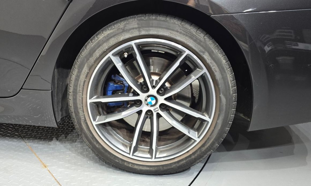 BMW 5-Series 523d M Sport, 2023