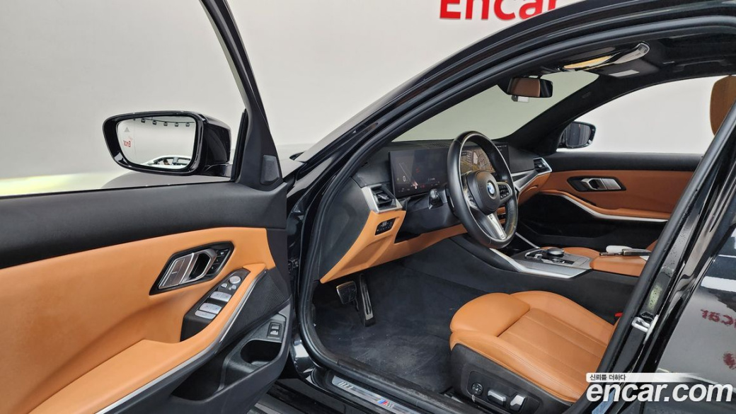 BMW 3-Series 320i M Sport, 2023