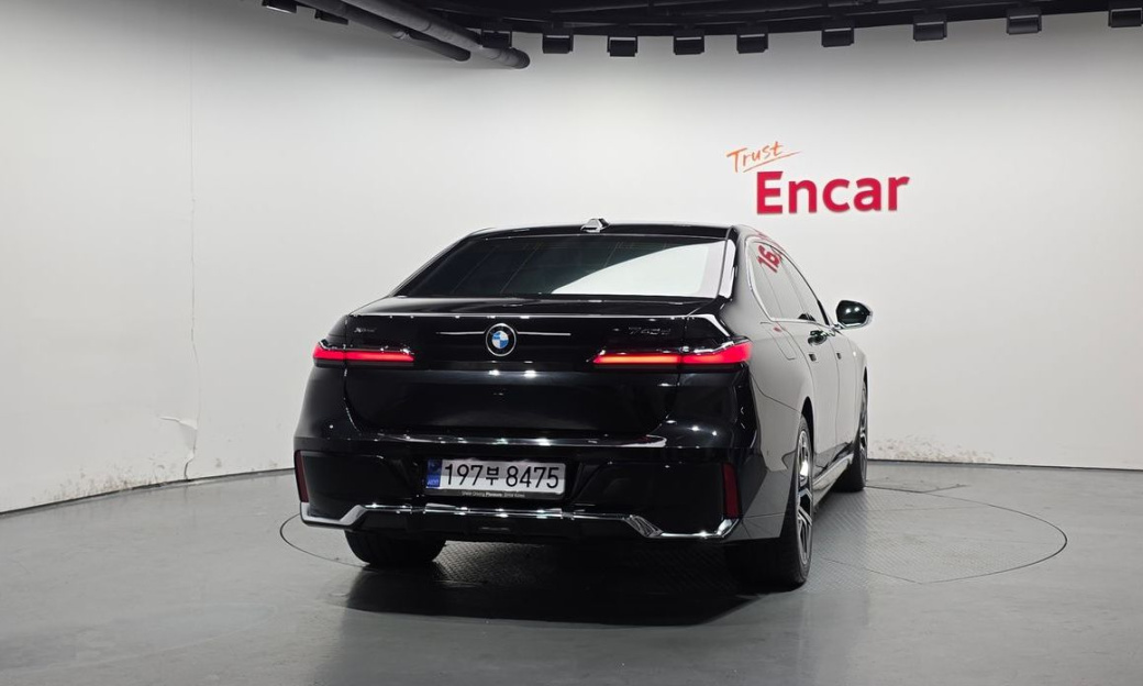 BMW 7-Series 740d xDrive M Sport, 2025