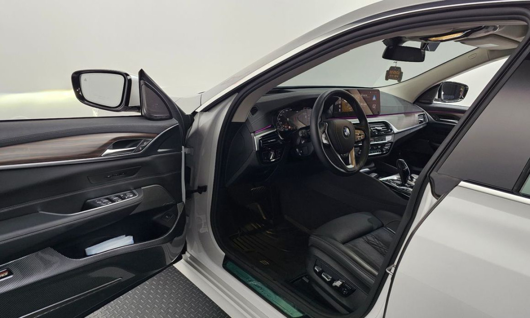 BMW Gran Turismo 630i xDrive Luxury, 2023