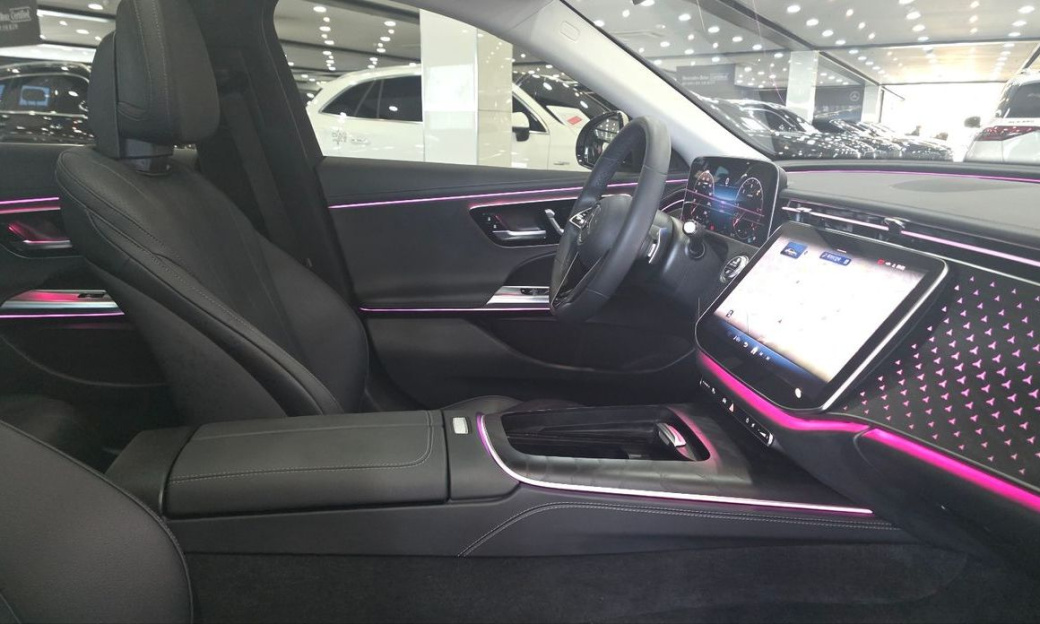 Mercedes-Benz E-Class E220d 4MATIC Exclusive, 2024
