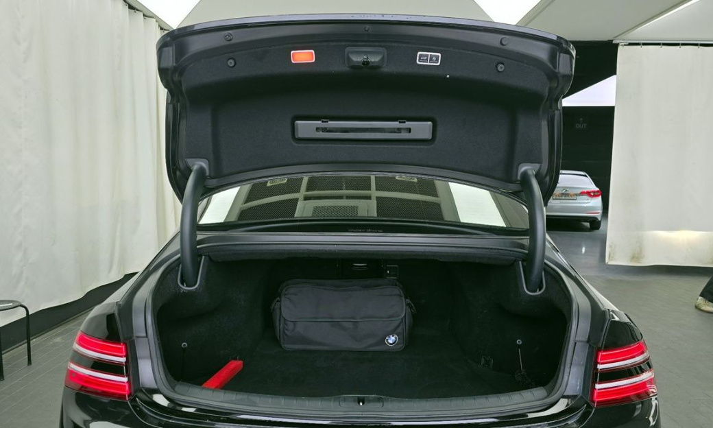 Genesis G80 Gasoline 2.5 Turbo 2WD, 2025