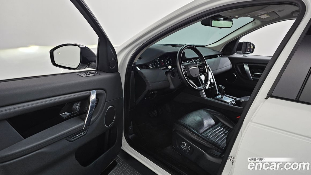 Land Rover Discovery Sport P250 SE, 2022