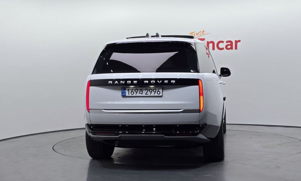 Land Rover Range Rover D350 Autobiography Long Wheel Base, 2024