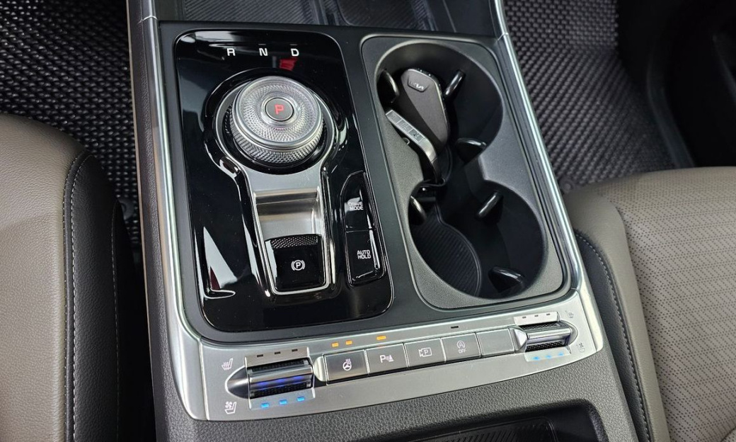 Kia Carnival 7-Seater Noblesse, 2025