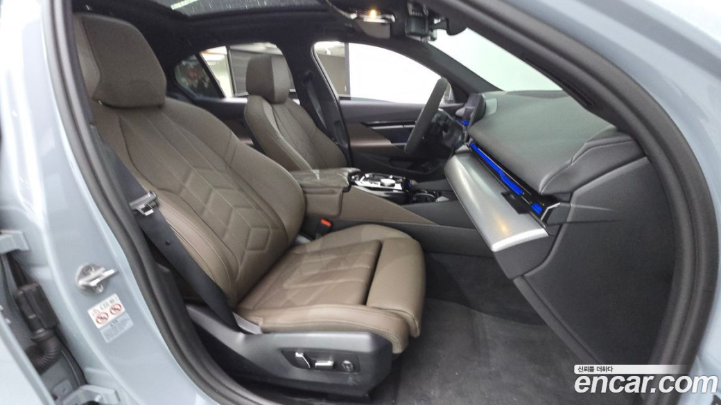 BMW 5-Series 520i M Sport, 2024