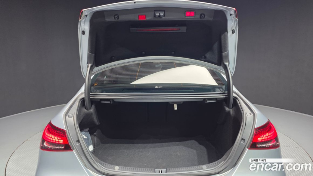 Mercedes-Benz E-Class E350 4MATIC AMG Line, 2022