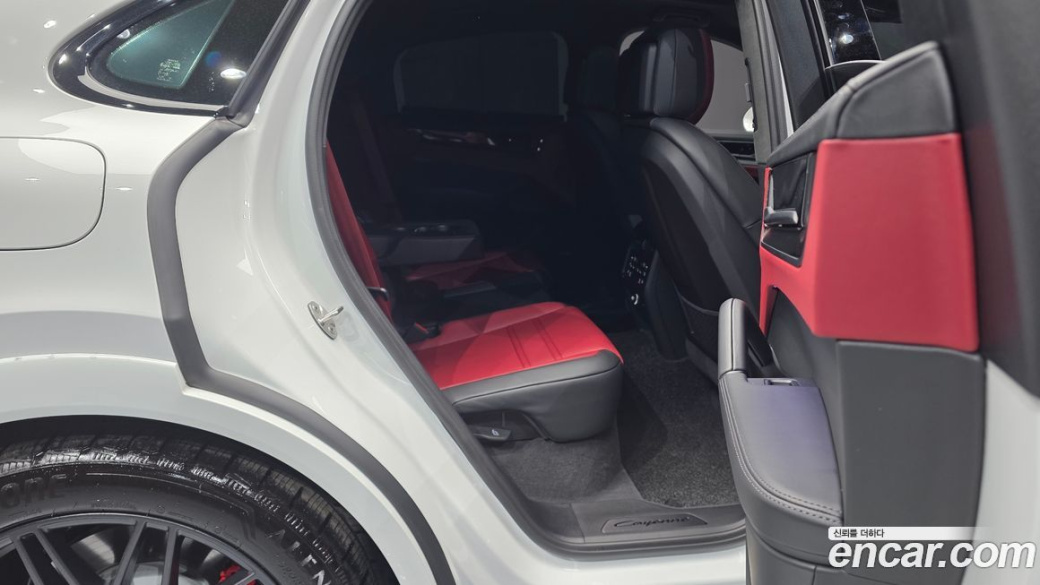 Porsche Cayenne 4.0 GTS Coupe, 2025