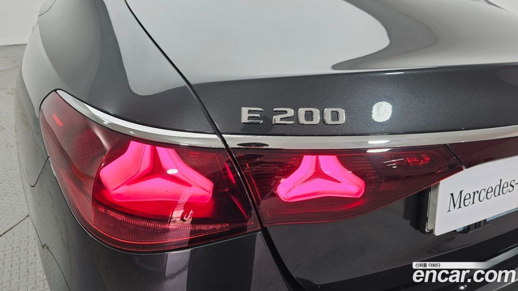 Mercedes-Benz E-Class E200 Avantgarde, 2025