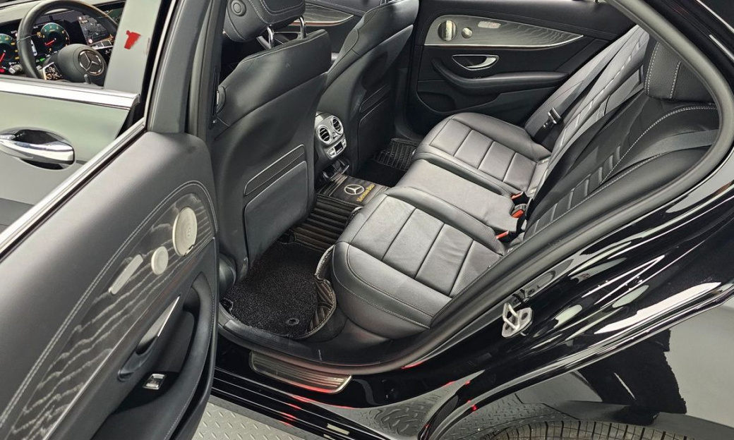 Mercedes-Benz E-Class E350 4MATIC Avantgarde, 2022