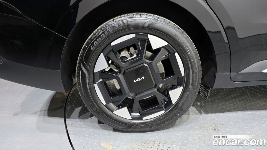 Kia Carnival 9-Seater Noblesse, 2024