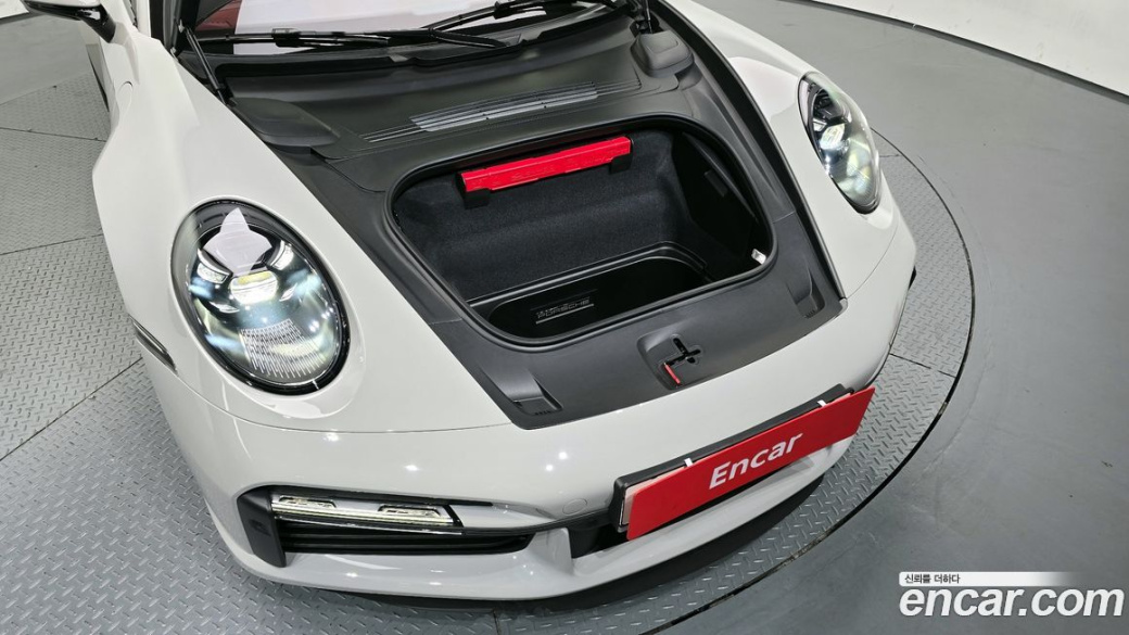Porsche 911 Turbo S, 2022
