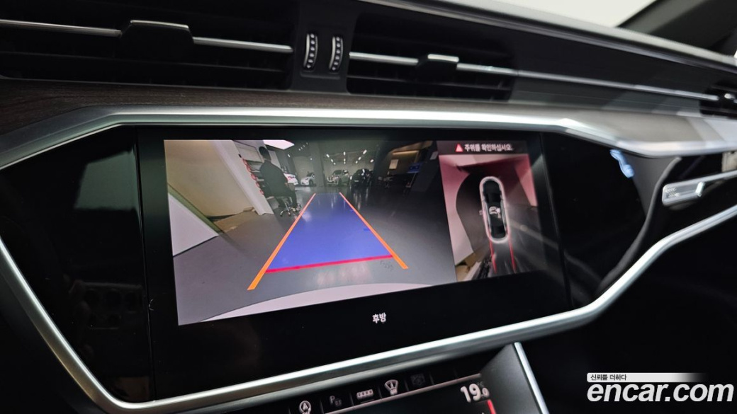 Audi A6 45 TFSI Premium, 2025