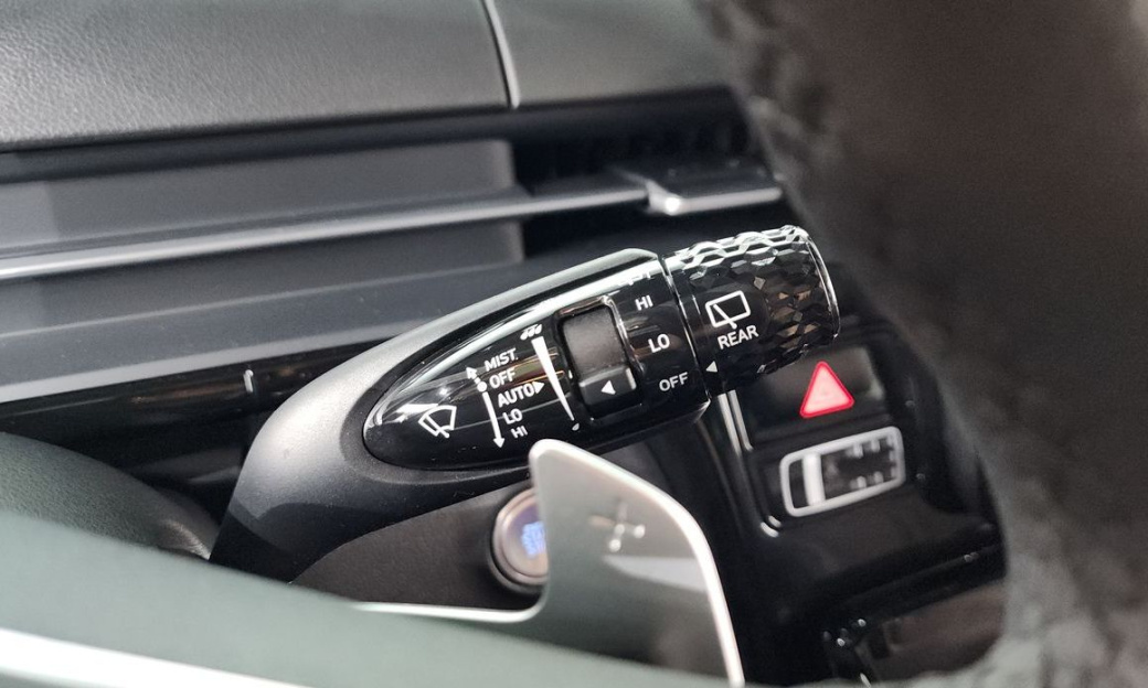 Hyundai Staria Lounge 9-Seater, 2025