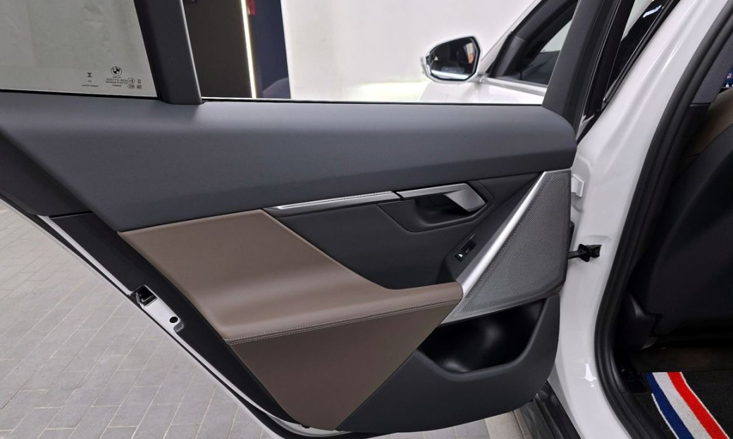 BMW 5-Series 520i, 2024