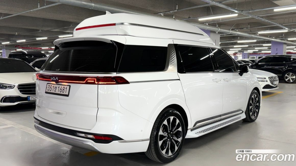 Kia Carnival 9-Seater Hi-Limousine, 2022