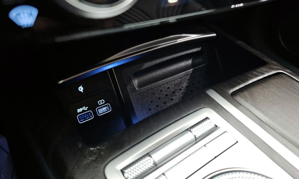 Genesis G80 Gasoline 2.5 Turbo AWD, 2022