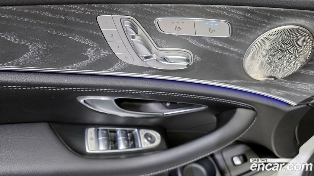 Mercedes-Benz E-Class E350 4MATIC AMG Line, 2022
