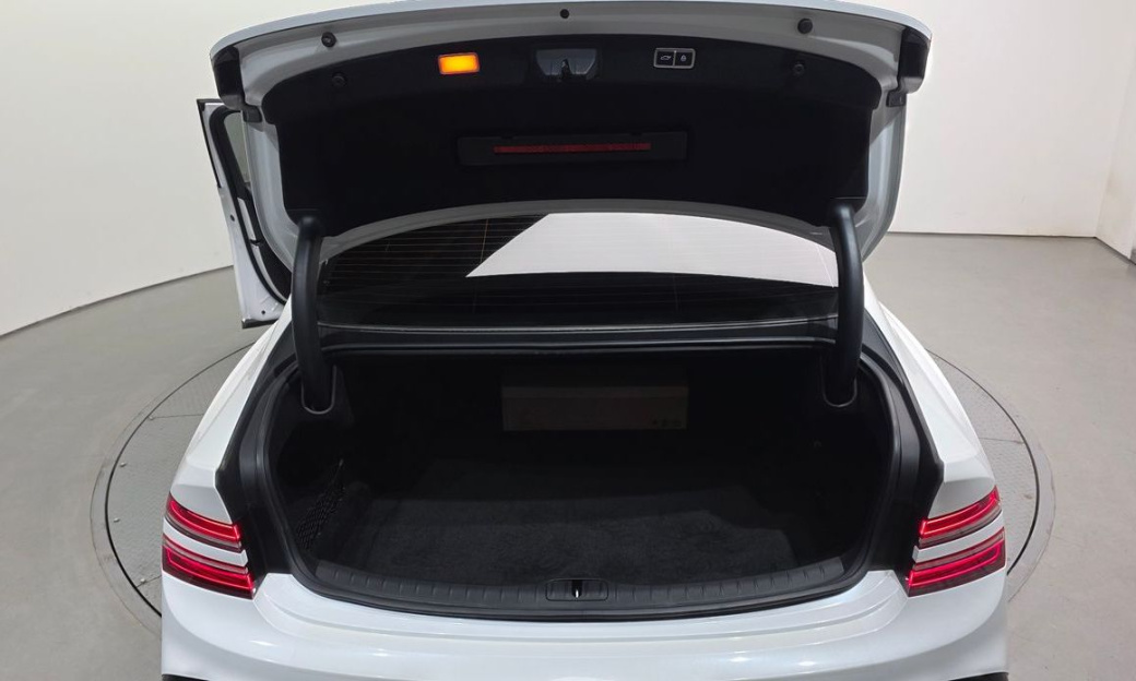 Genesis G80 Gasoline 2.5 Turbo AWD, 2025
