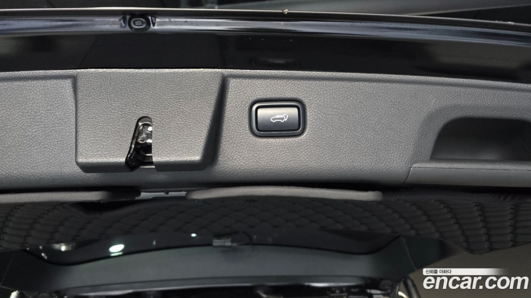 Kia Mohave Diesel 3.0 4WD 5-Seater, 2022