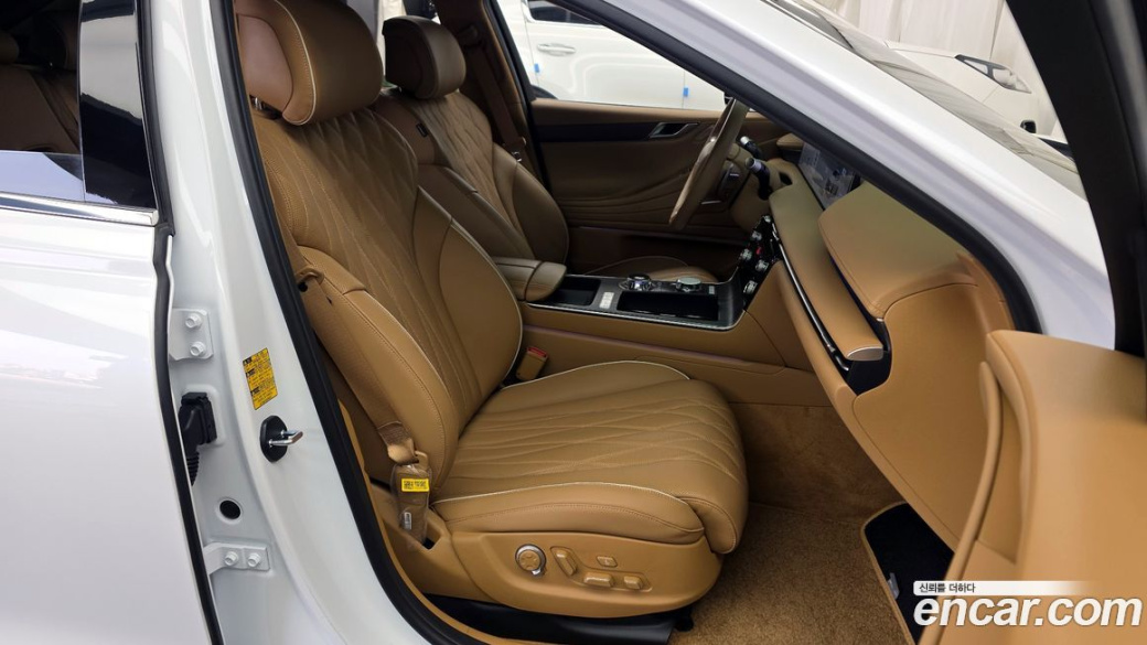 Genesis G80 Gasoline 2.5 Turbo 2WD, 2025