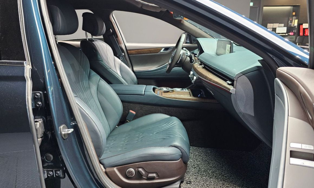 Genesis G80 Gasoline 2.5 Turbo AWD, 2022