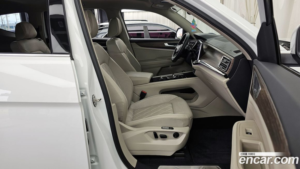 Volkswagen Atlas 2.0 TSI R-LINE 6-Seater, 2025