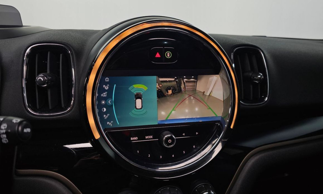 Mini Countryman Classic Plus Launch Pack, 2023
