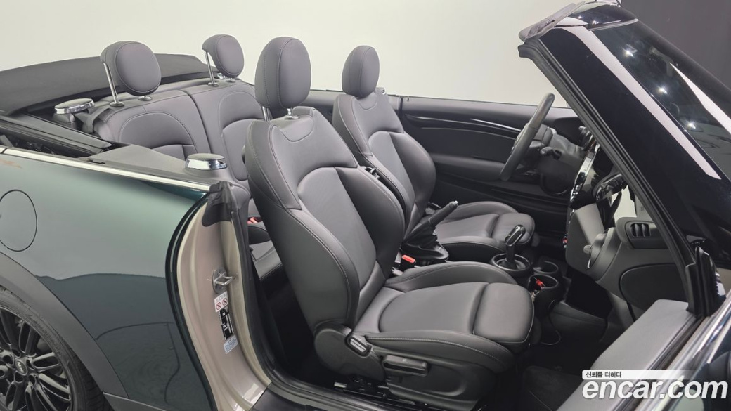 Mini Cooper Convertible Classic, 2024