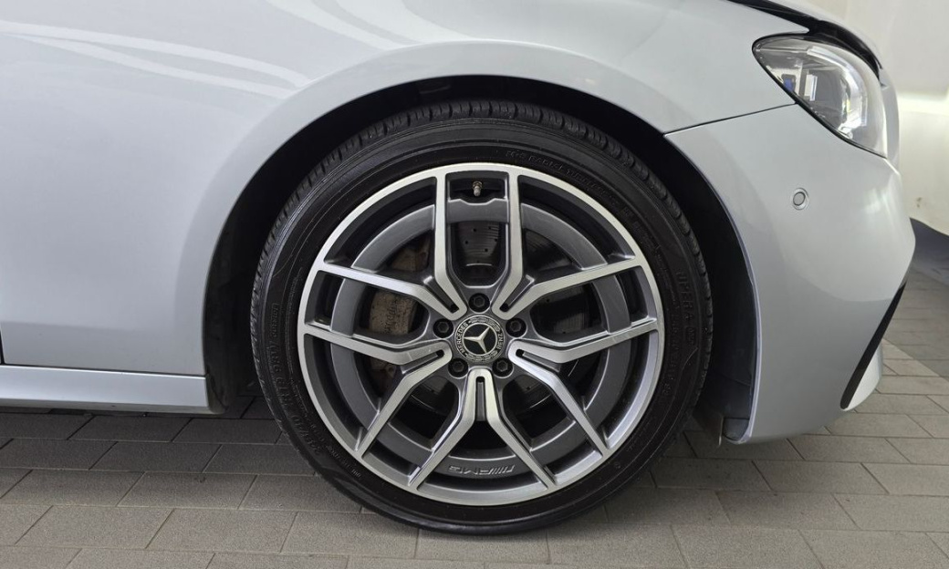 Mercedes-Benz E-Class E220d 4MATIC AMG Line, 2022