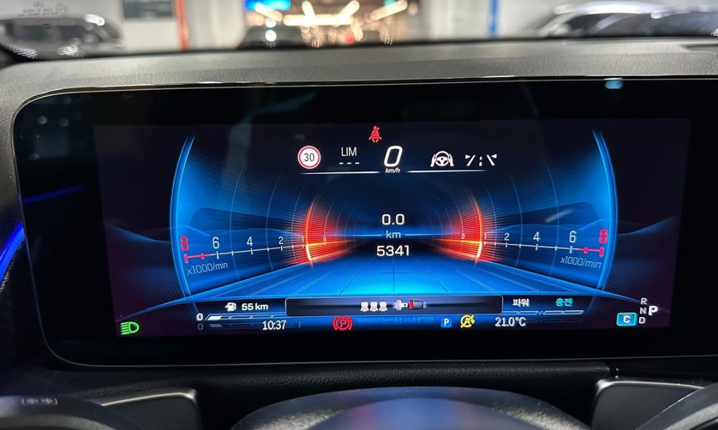 Mercedes-Benz GLB-Class AMG GLB35 4MATIC, 2025