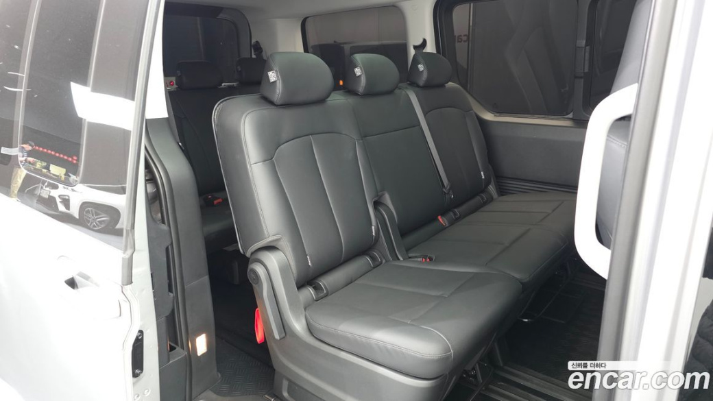Hyundai Staria Tourer 9-Seater, 2025
