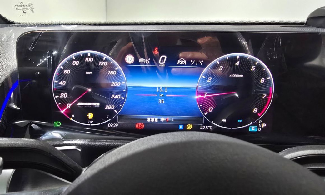 Mercedes-Benz GLB-Class AMG GLB35 4MATIC, 2025