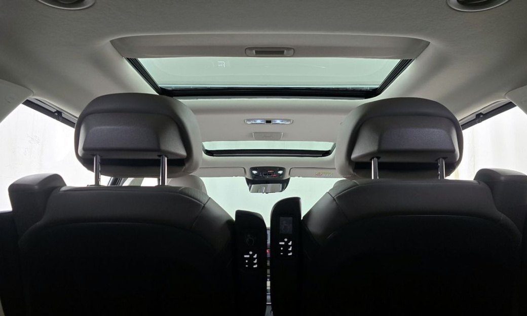Kia Carnival 7-Seater Gravity, 2024