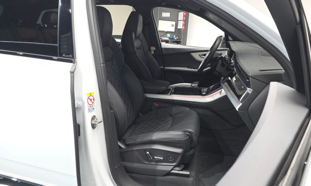 Audi Q7 55 TFSI Quattro Premium, 2025