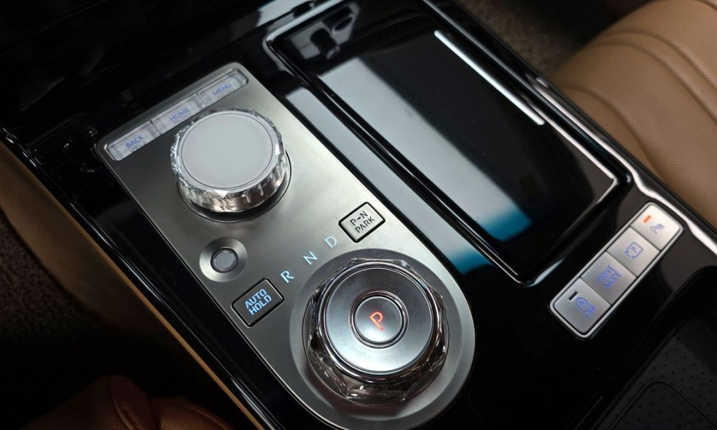 Genesis G80 Gasoline 2.5 Turbo 2WD, 2025