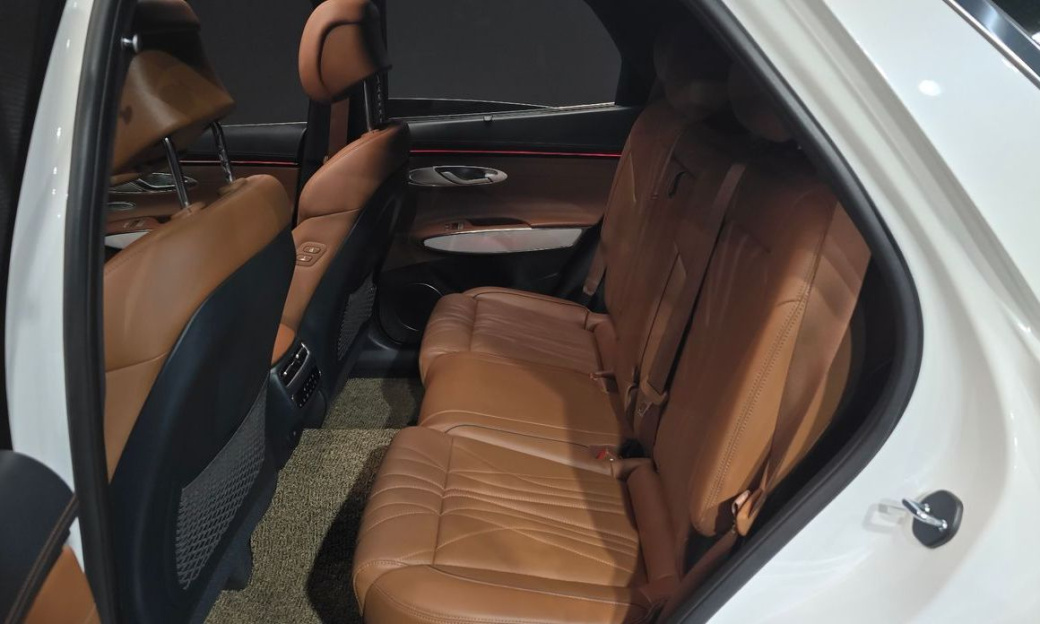 Genesis GV70 2.5T Gasoline 2WD, 2025