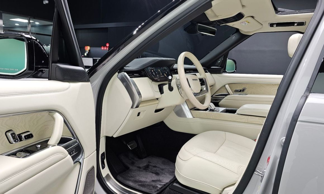 Land Rover Range Rover P615 SV LWB, 2025